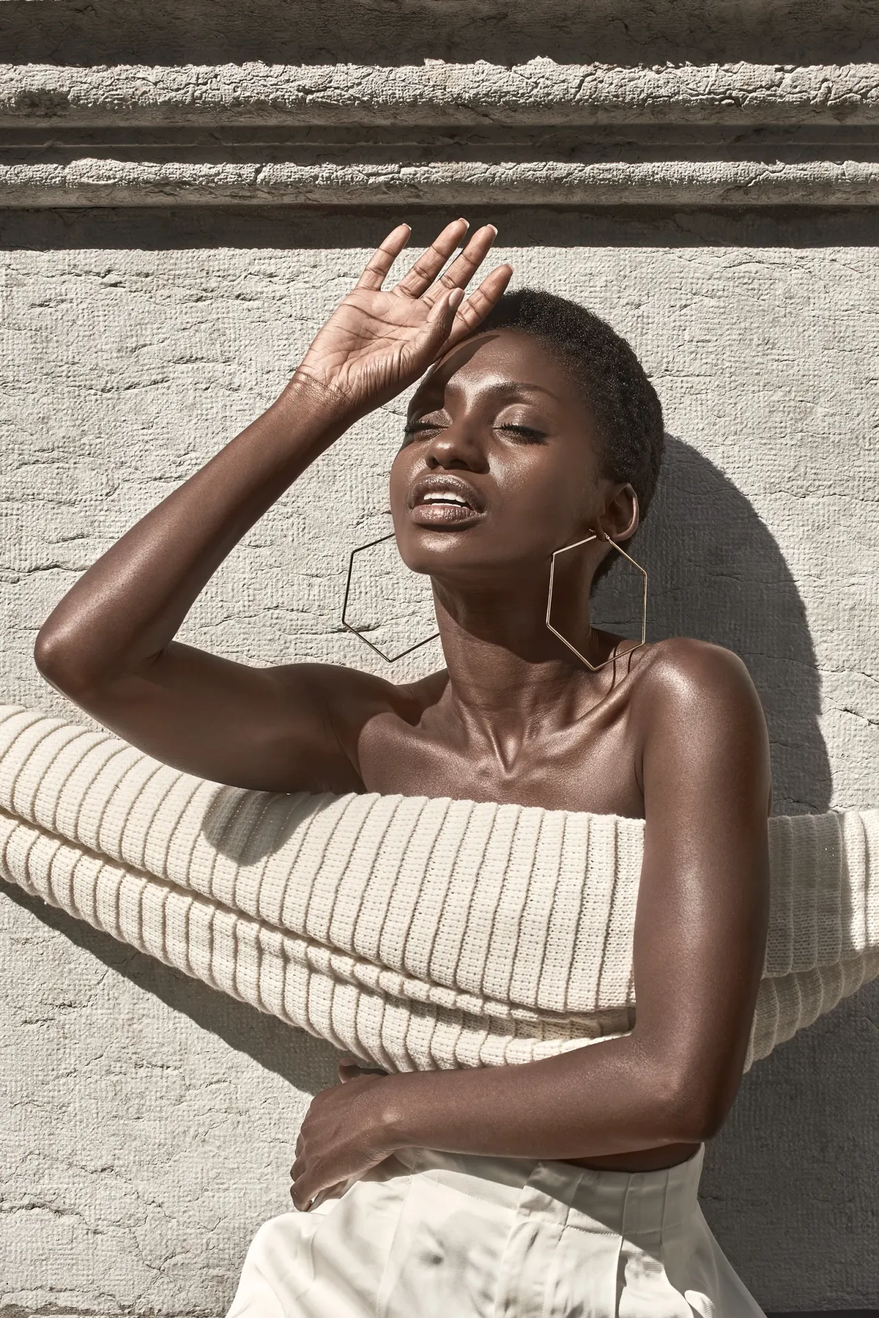 The hat, collaboration par Soleya Mena Kwayave, photo 12 sur 23
