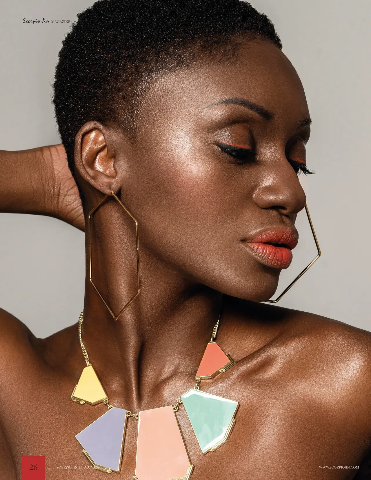 Scorpion Jin Magazine, collaboration par Soleya Mena Kwayave, photo 7 sur 11