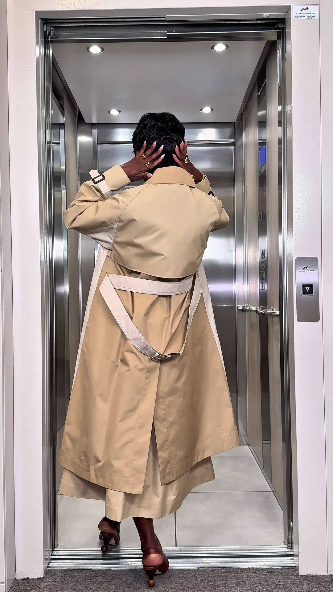 Day 17, Trench et robe trench Weekend Max Mara, Soleya Mena Kwayave