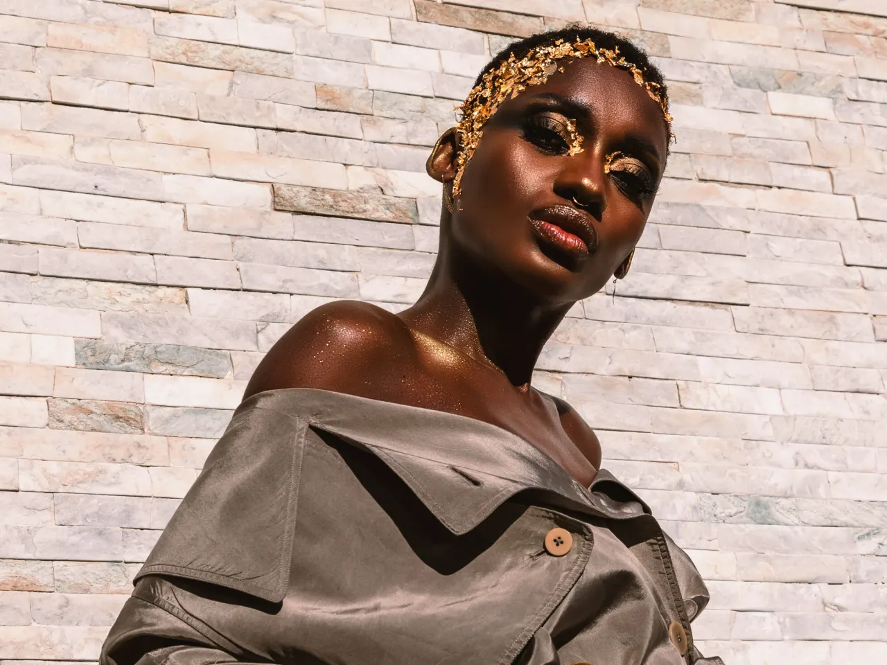 Collaboration Gold Flake par Soleya Mena Kwayave