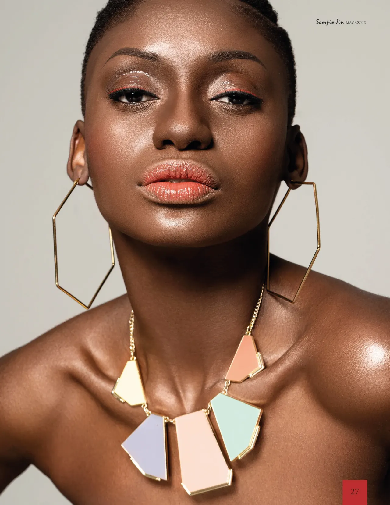 Scorpion Jin Magazine, collaboration par Soleya Mena Kwayave, photo 6 sur 11